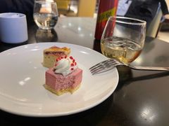 -上海龙之梦万丽酒店