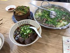 -杨三孃跷脚牛肉(美洲花园店)