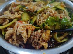 -周良天山牛杂城(天山路总店)