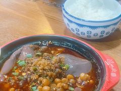 招牌血旺-冯四孃跷脚牛肉·非物质文化遗产店
