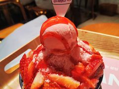 草莓冰淇淋雪冰-相思蜜哒(西塔街店)
