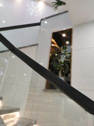 点击看大图 -七分屋LA·烫发·染发·剪发