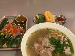 火车头米线-SUSU·苏苏(四合院创始店)