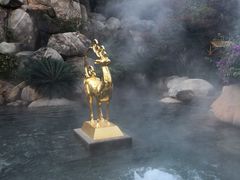 -七彩云南古滇温泉山庄