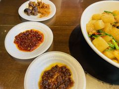 -富正毅三下锅·湘西韵味(天门山索道店)