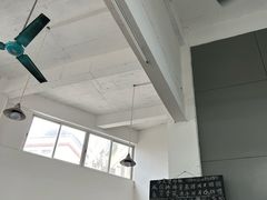 大堂-容里煲仔饭(利丰北路店)