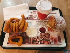 -The Habit Burger Grill 哈比特汉堡(复兴soho店)
