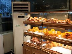 面包甜点陈列柜-新侨三宝乐面包店(崇文门店)