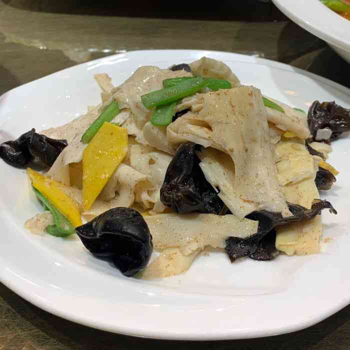 芳袭人老菜馆-"从济南特意过来吃的这家店,环境还是挺干净.