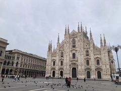 -文艺复兴百货(米兰大教堂广场店)