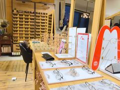-肆兮眼镜·蔡司·徕卡战略合作店(大坪店)