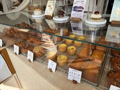 -VERIE BAKEHOUSE