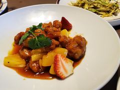 菠萝咕噜肉-有璟阁港式餐厅(国贸商城店)