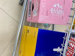 -盒马X会员店(王府井奥莱UP TOWN店)