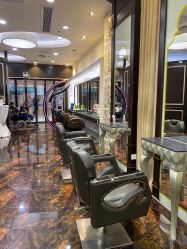 点击看大图 -八佰伴8008星级形象店