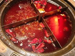 -爱你您·自家鱼塘·活水喷泉鱼火锅(八里店)