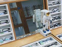 -沪睛眼镜蔡司官方授权店(金桥佳林路店)