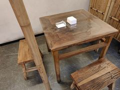 -丽丽三鲜螺蛳粉(田林路店)