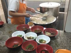 -张阿三馄饨店