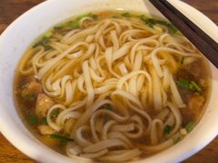 -矮子粉店1985·长沙米粉(湘春路店)