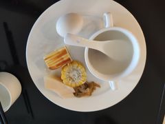 -维也纳酒店(深圳国际会展中心沙井上南店)