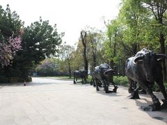 铜牛雕塑-EPC艺术文化中心