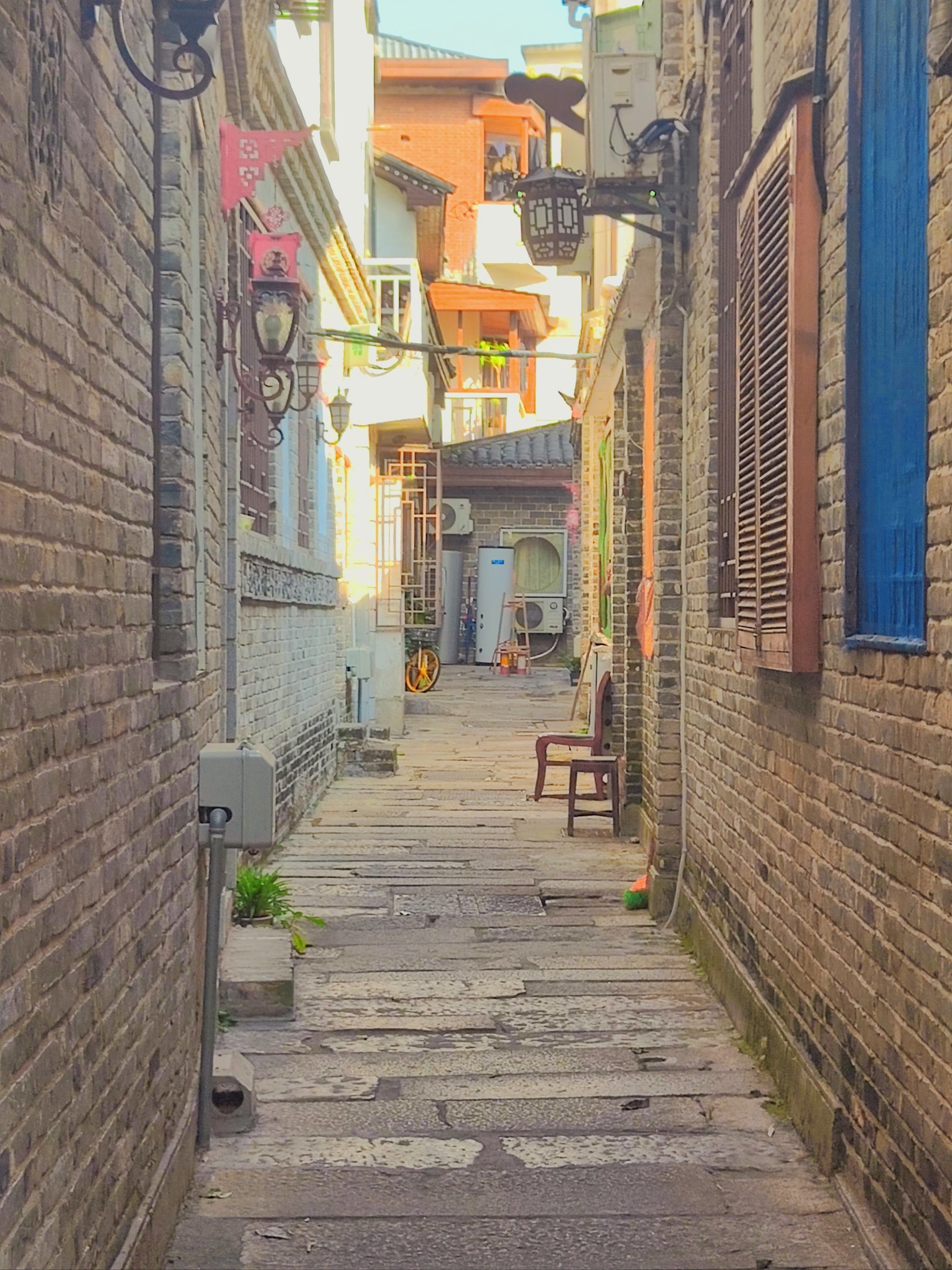 位于五一广场一条慢生活的小巷子