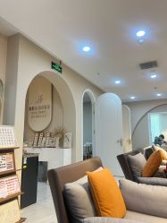 -花系美·美甲美睫精品店