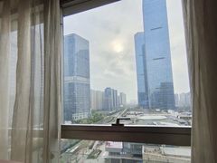 -西安绿地假日酒店