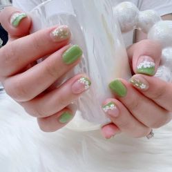 -七彩虹美甲美睫 半永久