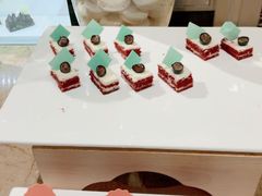 -大中华希尔顿酒店-念自助餐·嗨啤·小龙虾