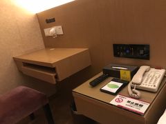 -蓬客精品酒店(南山海岸城购物中心店)