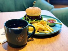 -ZING COFFEE 镜咖啡