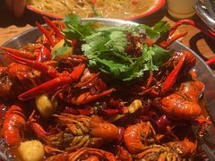 招牌特色麻辣小龙虾-泥糊破店小酒馆·团建聚餐(南京西路店)