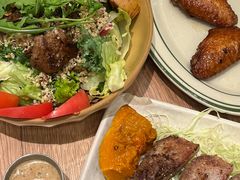 烟熏鸡肉藜麦蔬菜色拉-玛格萝妮比萨屋(四平店)