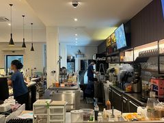 -Chom Cafe and Restaurant