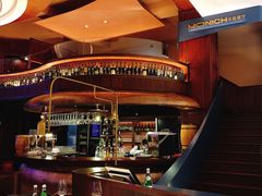 -MONICH牛排融合餐厅(和义大道购物中心店)