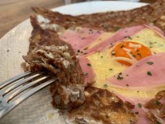 鸡蛋蘑菇熏肉荞麦可丽饼-RAC BAR(安福路店)