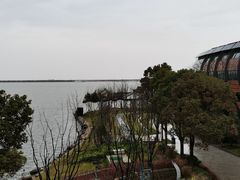 -上海滴水湖皇冠假日酒店
