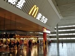门面-麦当劳(郑州东高铁站店)