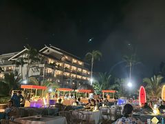 -亚龙湾希尔顿自助餐厅·海鲜·烧烤·沙滩BBQ·现场乐队