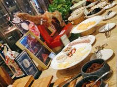 -大中华希尔顿酒店-念自助餐·嗨啤·小龙虾