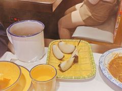 -靠山屯东北铁锅炖(东北菜，古美西路店)