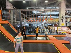 点击看大图 -嗨翻Hi-Fun竞技主题乐园·蹦床团建生日聚会(五棵松华熙店)