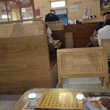 加班来吃饭，昨天就来过但是很多饭啦菜啦都没有