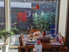 -毛辣果·贵州红酸汤牛肉火锅(西单店)