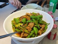 白辣椒炒肉-钟掌勺忘不了地道湘菜(新天地假日广场店)