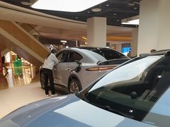 -蔚来空间(北京颐堤港店)