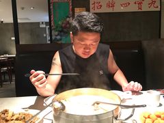 -肥仔文澳门猪骨煲(南京西路店)
