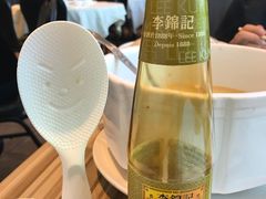 腊味煲仔饭之酱油-华星餐厅